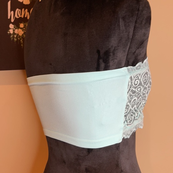Free People Seamless Lace Bandeau NWT - Picture 4 of 7